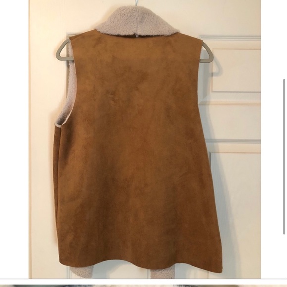 Madison & Lola Faux Sherpa Shearling Vest Size Medium - Picture 2 of 5